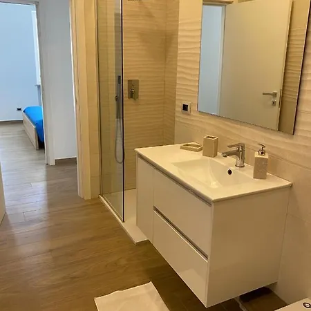 Appartamento Pieno Centro, Due Passi Dal Mare E 180mq Terrazza Pescara