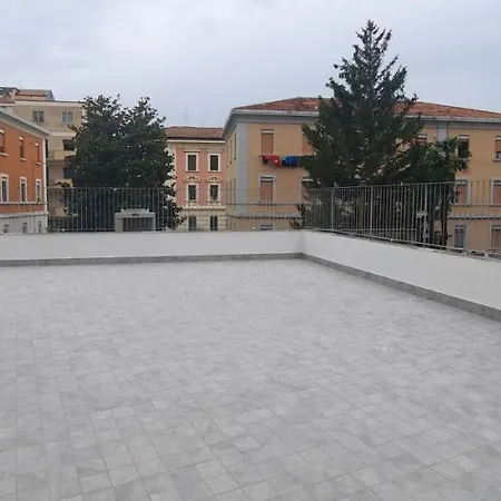 Pieno Centro, Due Passi Dal Mare E 180mq Terrazza Appartamento *